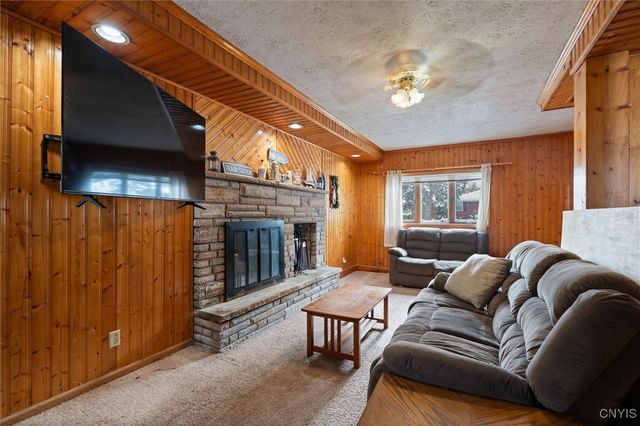 5793 West Pine Grove Road, Cicero, NY 13039