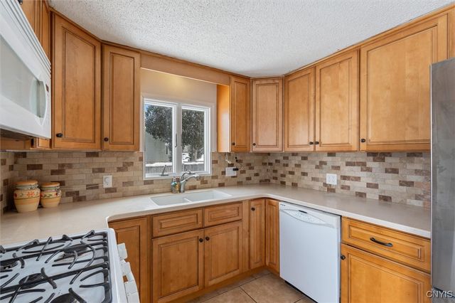 5793 West Pine Grove Road, Cicero, NY 13039