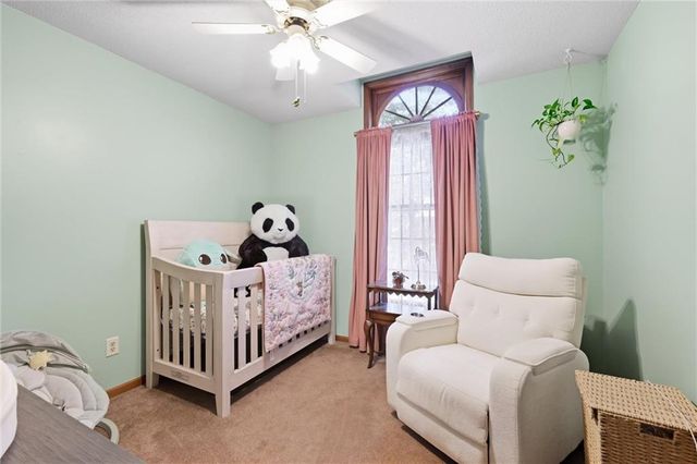 416 SE Brownfield Drive, Lee's Summit, MO 64063