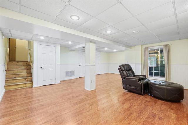 416 SE Brownfield Drive, Lee's Summit, MO 64063