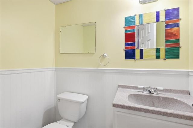 416 SE Brownfield Drive, Lee's Summit, MO 64063