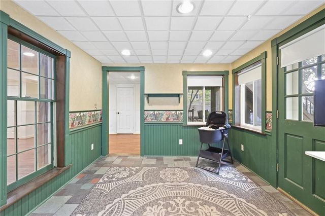 416 SE Brownfield Drive, Lee's Summit, MO 64063