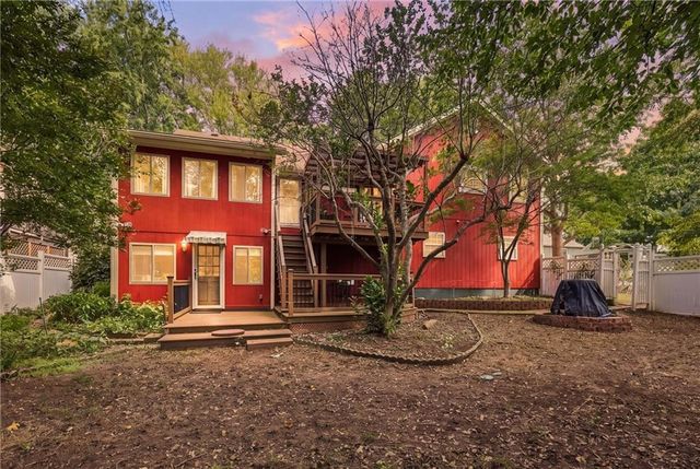 416 SE Brownfield Drive, Lee's Summit, MO 64063