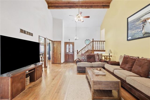 416 SE Brownfield Drive, Lee's Summit, MO 64063
