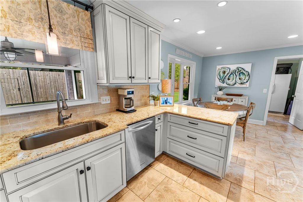 Image 22 of property listing at 8615 Kent Drive, Savannah, GA 31406