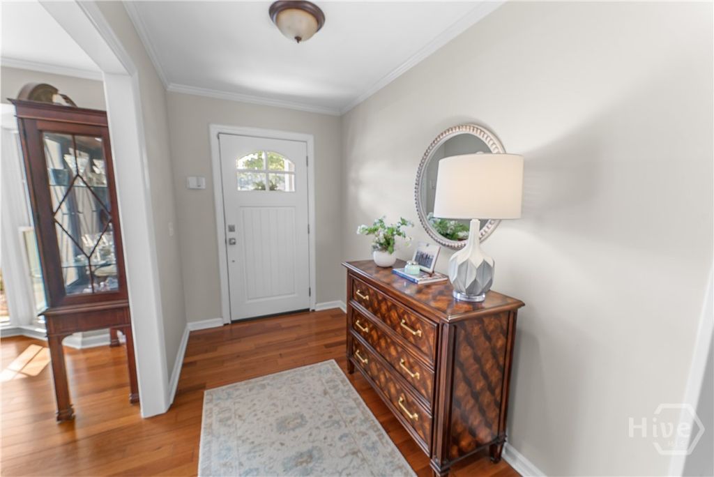 Image 5 of property listing at 8615 Kent Drive, Savannah, GA 31406