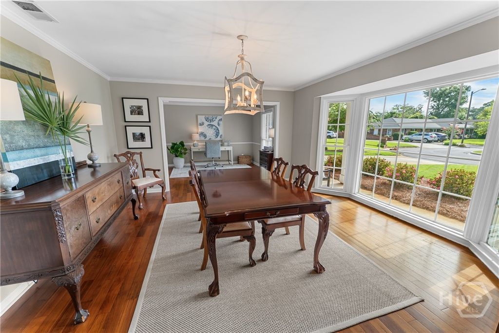 Image 6 of property listing at 8615 Kent Drive, Savannah, GA 31406