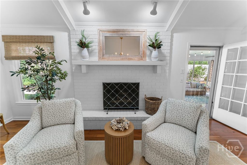 Image 9 of property listing at 8615 Kent Drive, Savannah, GA 31406