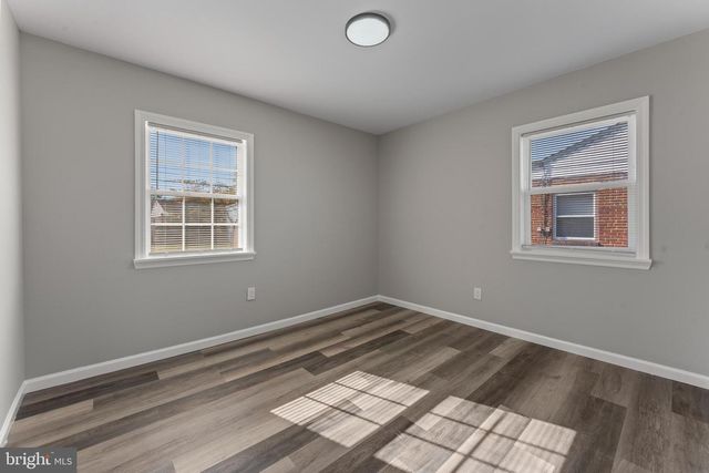 215 SYKES RD, New Castle, DE 19720