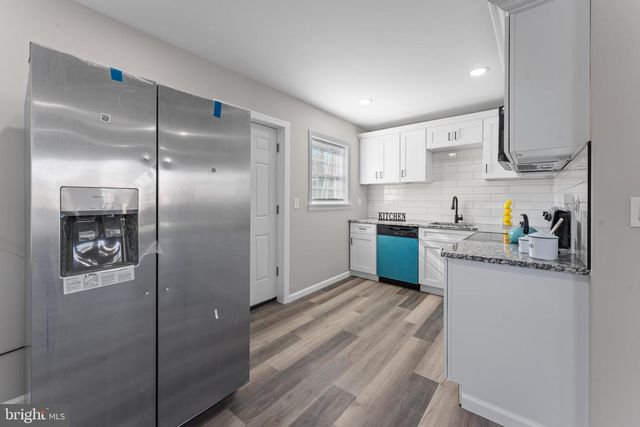 215 SYKES RD, New Castle, DE 19720