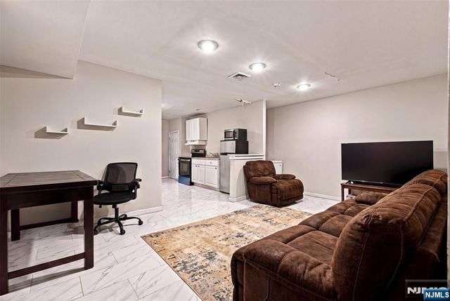 312 Orange Street, Newark, NJ 07103