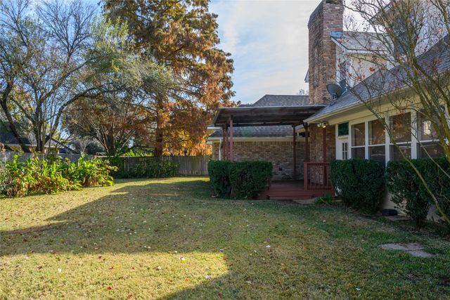 1341 Whitehall Drive, Bossier City, LA 71112