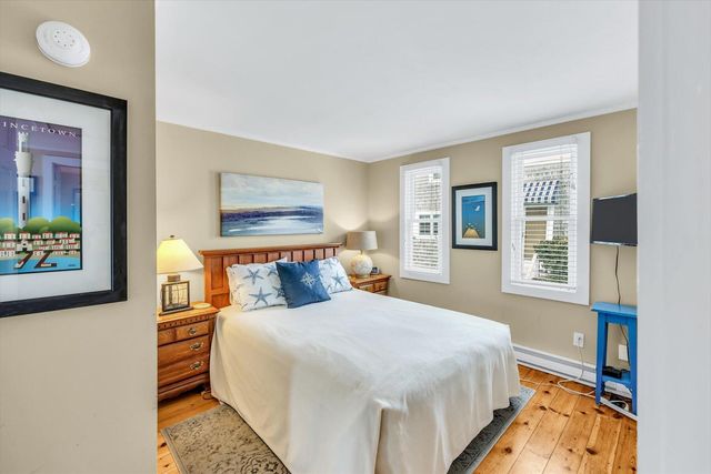 15 Cottage Street 2, Provincetown, MA 02657