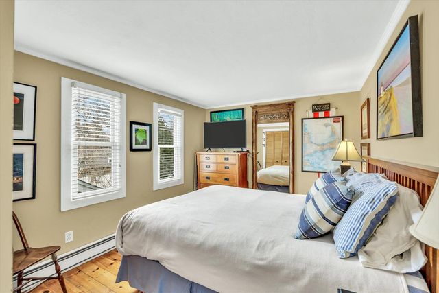 15 Cottage Street 2, Provincetown, MA 02657