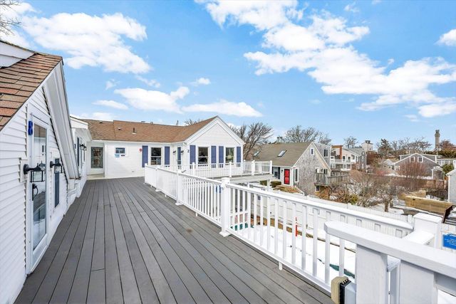 15 Cottage Street 2, Provincetown, MA 02657