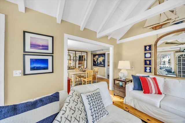 15 Cottage Street 2, Provincetown, MA 02657