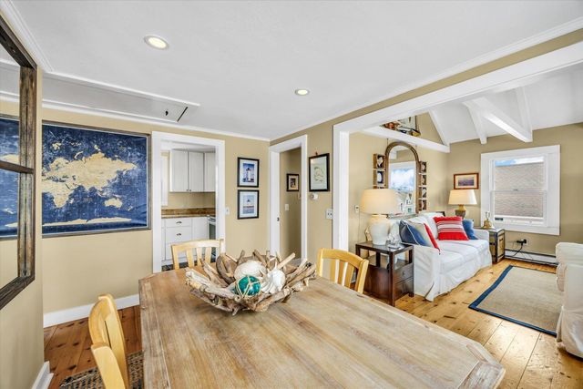 15 Cottage Street 2, Provincetown, MA 02657