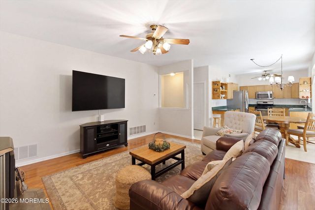 17 Country Woods Drive, New Egypt, NJ 08533