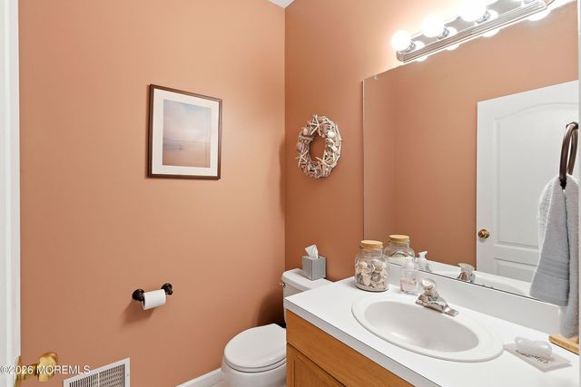17 Country Woods Drive, New Egypt, NJ 08533