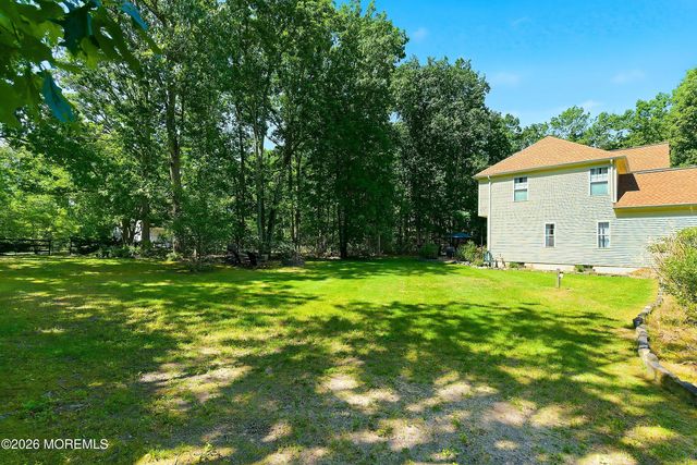 17 Country Woods Drive, New Egypt, NJ 08533