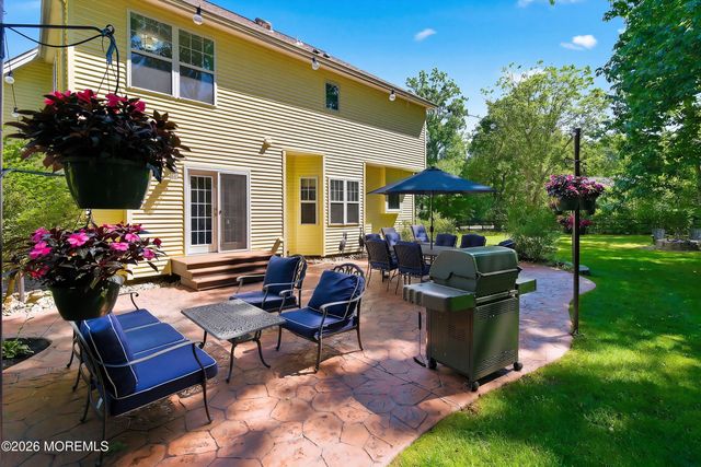 17 Country Woods Drive, New Egypt, NJ 08533