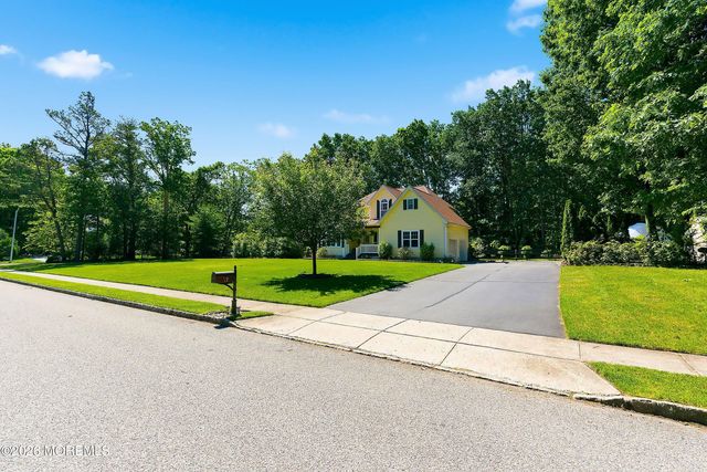 17 Country Woods Drive, New Egypt, NJ 08533
