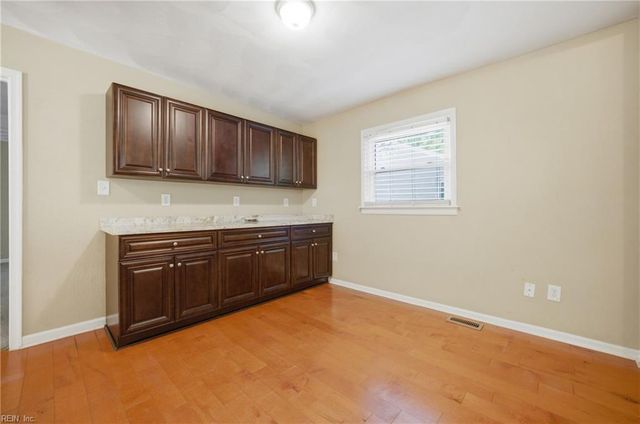 2802 Bending Oak DR, Hampton, VA 23666