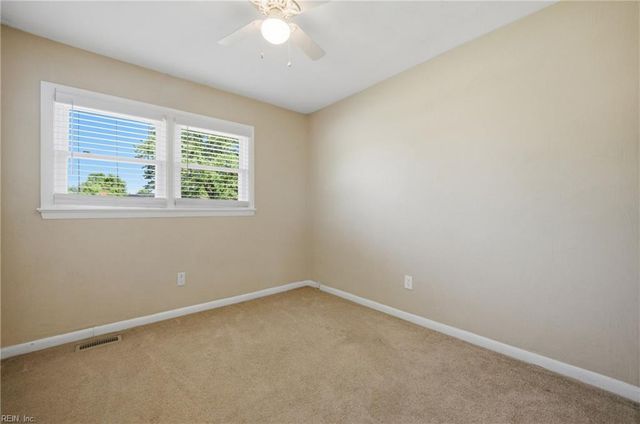 2802 Bending Oak DR, Hampton, VA 23666