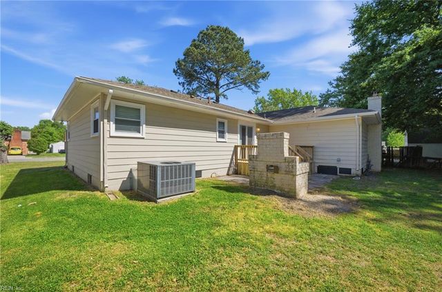 2802 Bending Oak DR, Hampton, VA 23666