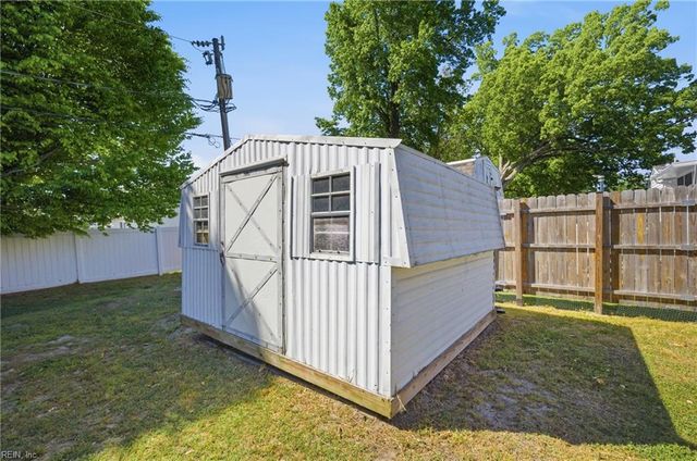 2802 Bending Oak DR, Hampton, VA 23666