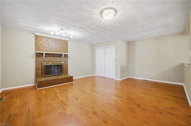 2802 Bending Oak DR, Hampton, VA 23666