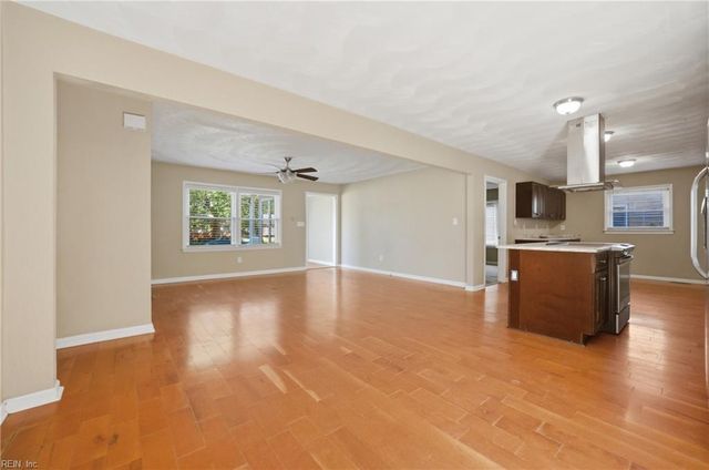 2802 Bending Oak DR, Hampton, VA 23666