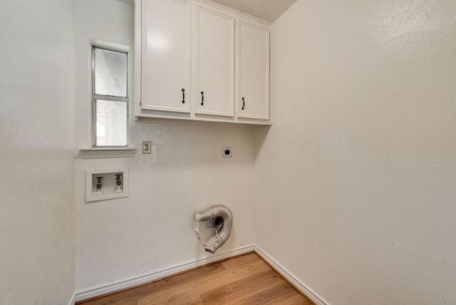 1616 Saxony Place, Carrollton, TX 75007