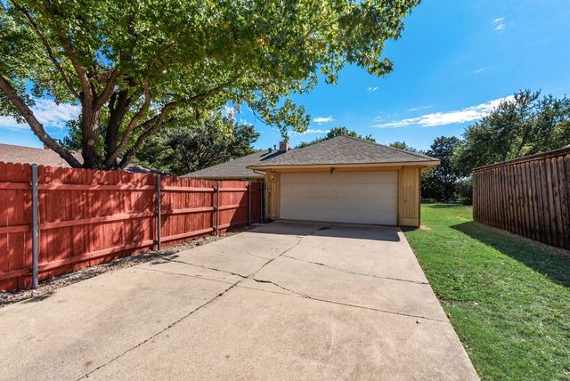 1616 Saxony Place, Carrollton, TX 75007