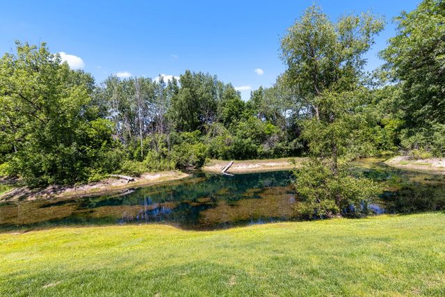 818 Metz Lane, Rockton, IL 61072