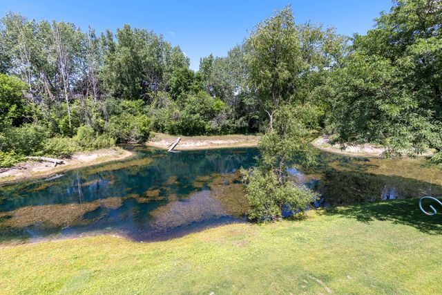 818 Metz Lane, Rockton, IL 61072
