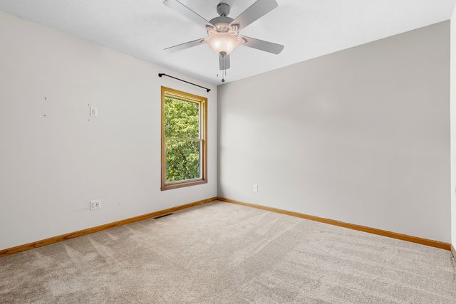 818 Metz Lane, Rockton, IL 61072