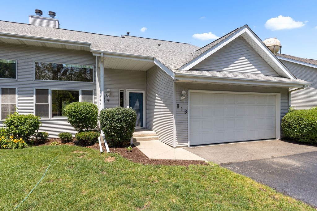 818 Metz Lane, Rockton, IL 61072
