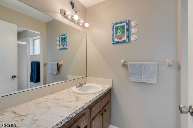 4521 Orchid BLVD, Cape Coral, FL 33904