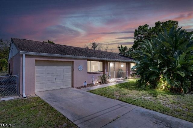 4521 Orchid BLVD, Cape Coral, FL 33904