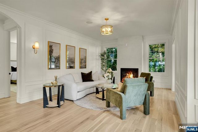 110 Blauvelt Avenue, Ho-ho-kus, NJ 07423