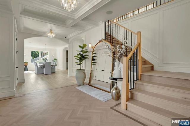 110 Blauvelt Avenue, Ho-ho-kus, NJ 07423