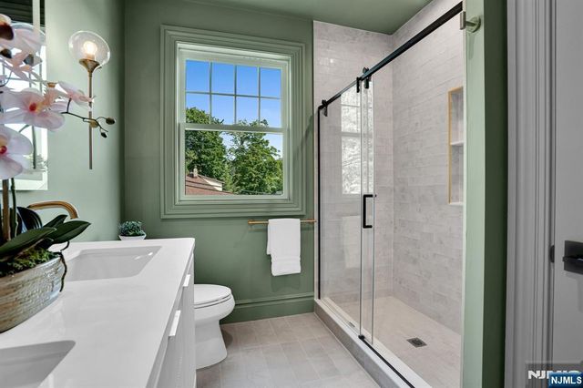 110 Blauvelt Avenue, Ho-ho-kus, NJ 07423