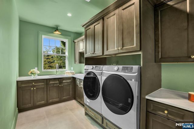 110 Blauvelt Avenue, Ho-ho-kus, NJ 07423
