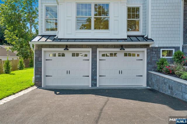110 Blauvelt Avenue, Ho-ho-kus, NJ 07423