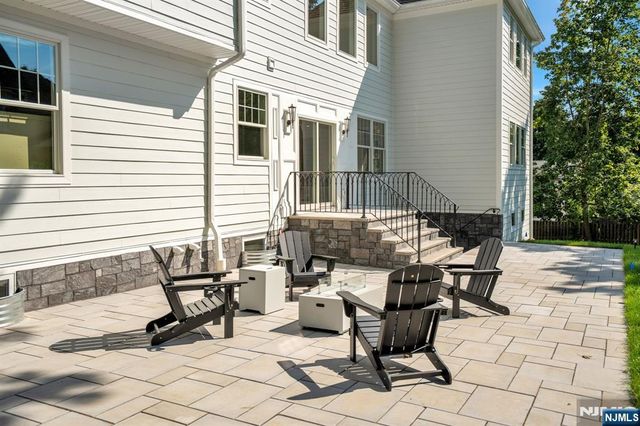 110 Blauvelt Avenue, Ho-ho-kus, NJ 07423