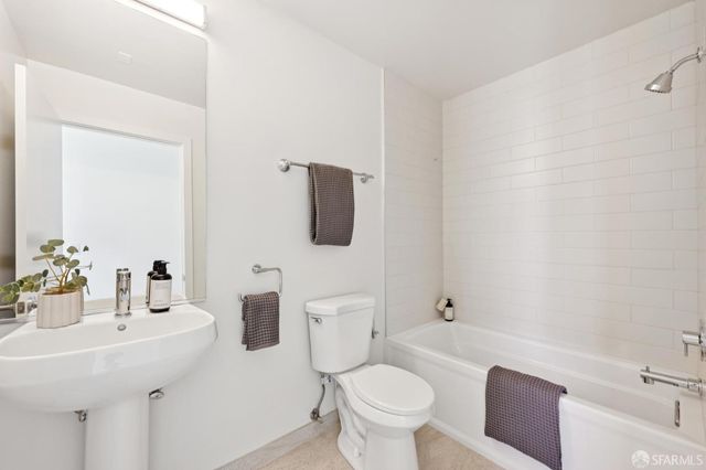 100 Avocet Way, San Francisco, CA 94124