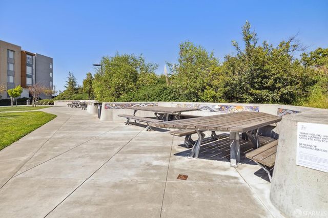 100 Avocet Way, San Francisco, CA 94124