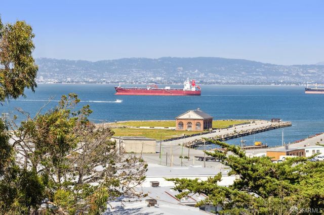 100 Avocet Way, San Francisco, CA 94124