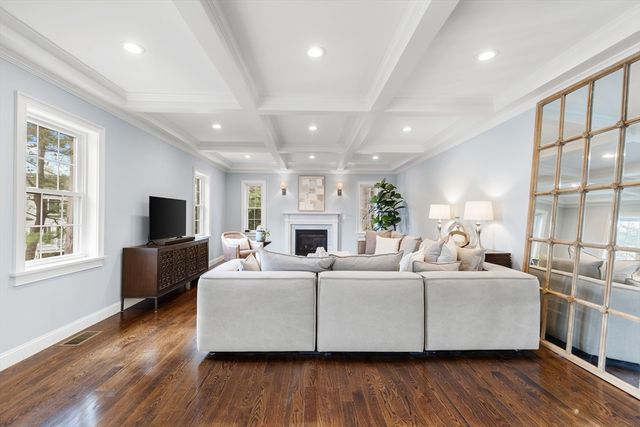 15 Summer St, Lexington, MA 02420